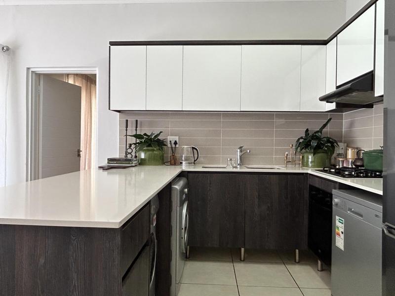 To Let 1 Bedroom Property for Rent in Sandown Western Cape